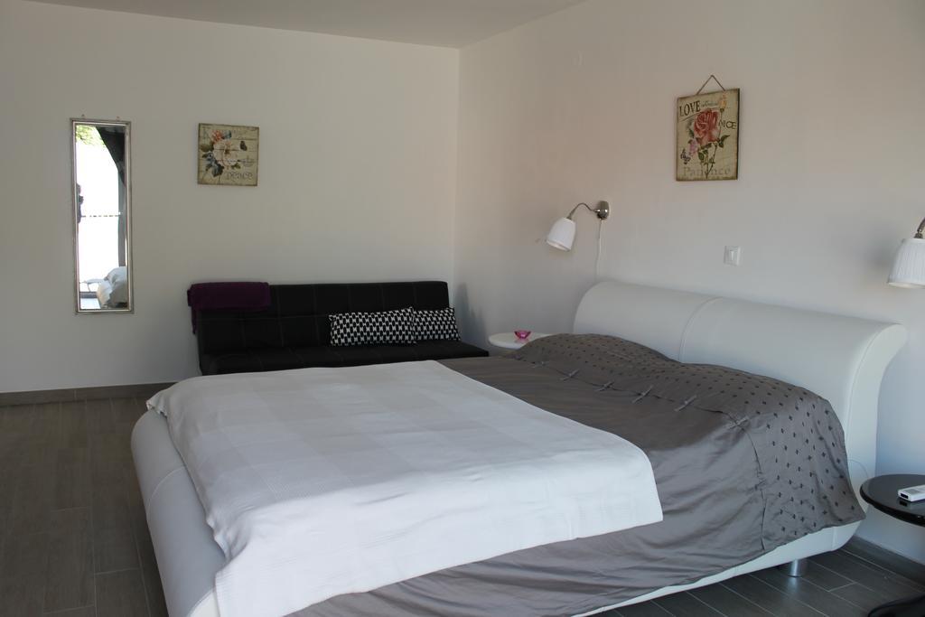 Apartments Mala ツァヴタット エクステリア 写真